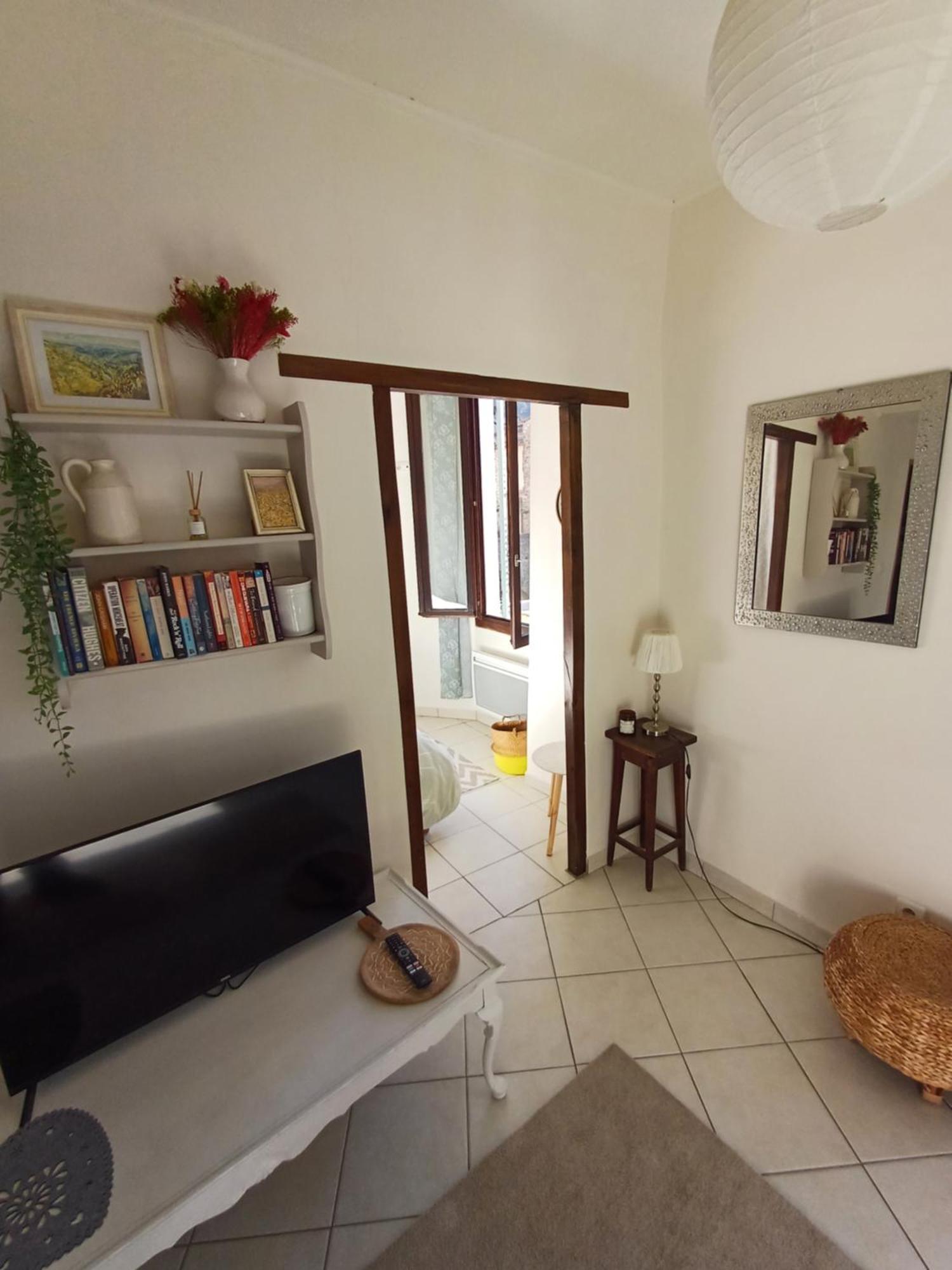 Riverside Apartment Sospel Exterior photo